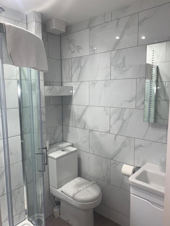 Holtwhites Hotel انفيلد المظهر الخارجي الصورة