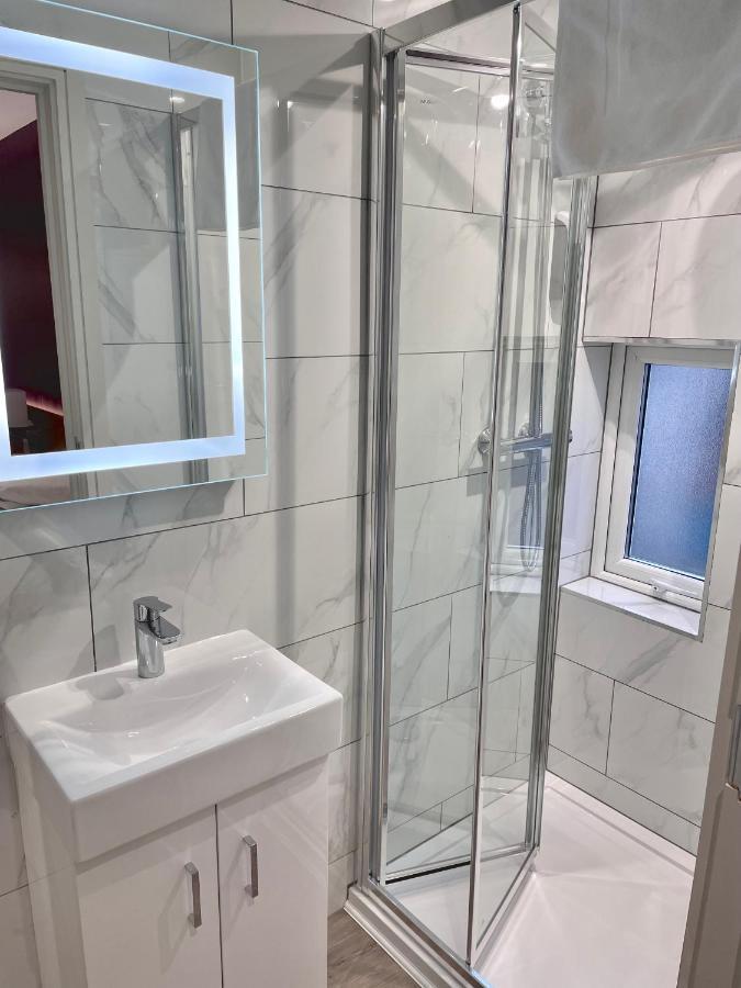 Holtwhites Hotel انفيلد المظهر الخارجي الصورة