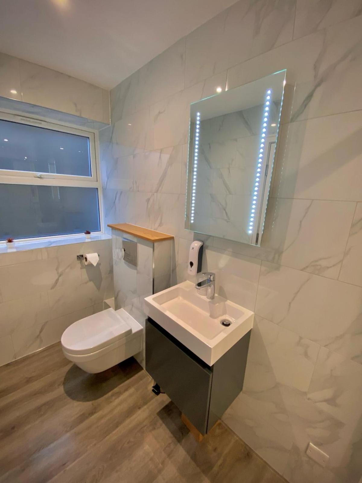 Holtwhites Hotel انفيلد المظهر الخارجي الصورة