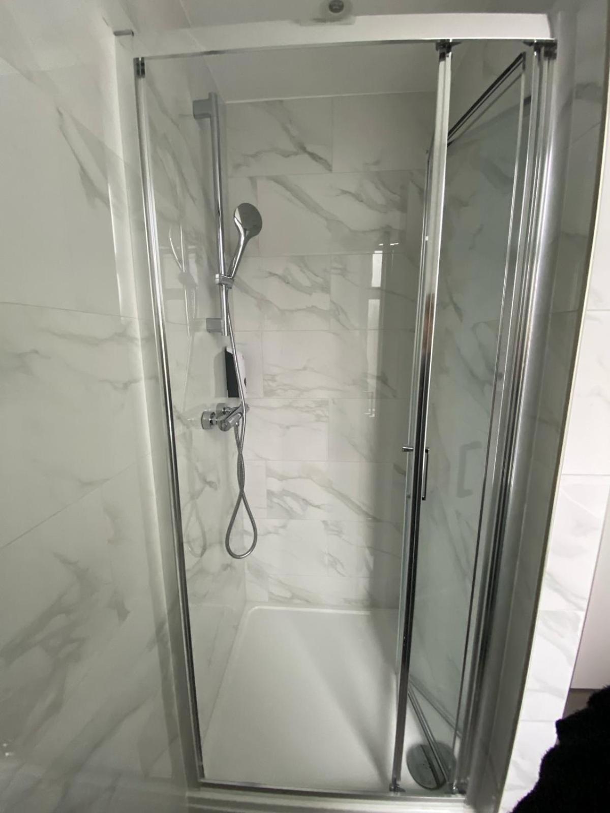 Holtwhites Hotel انفيلد المظهر الخارجي الصورة