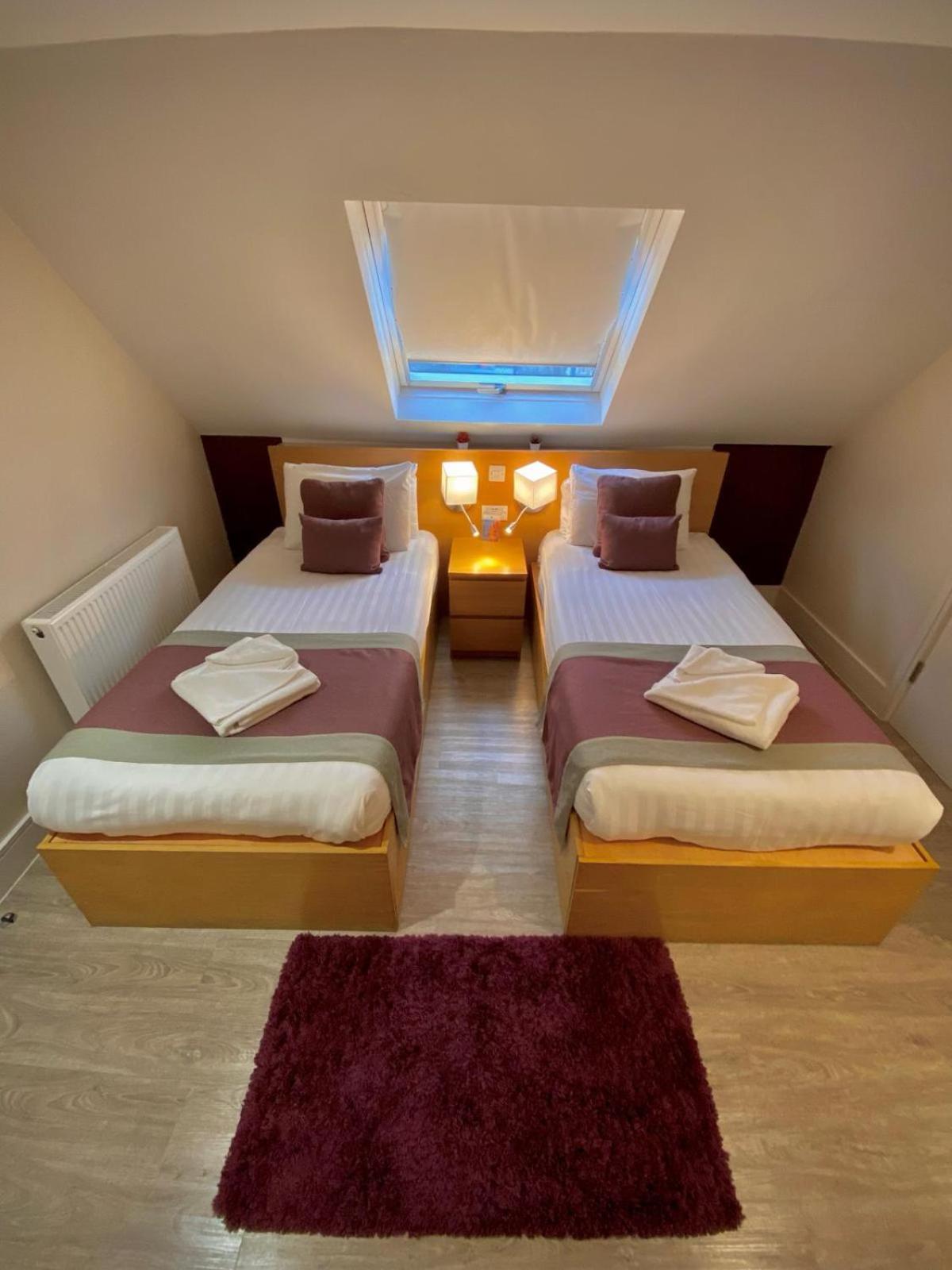 Holtwhites Hotel انفيلد المظهر الخارجي الصورة